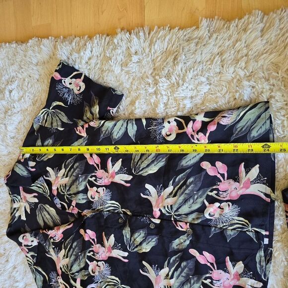 Aritzia Babaton Silk Button Down Blouse and Shorts Set XS 2  Coastal - Picture 9 of 12